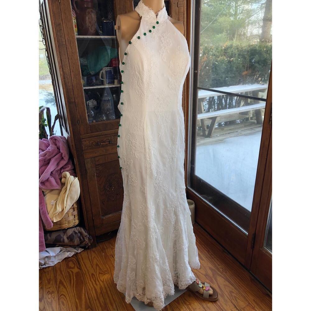 Davids Bridal Ivory High halter Neck Embroidery Dress Womens low back Size 6